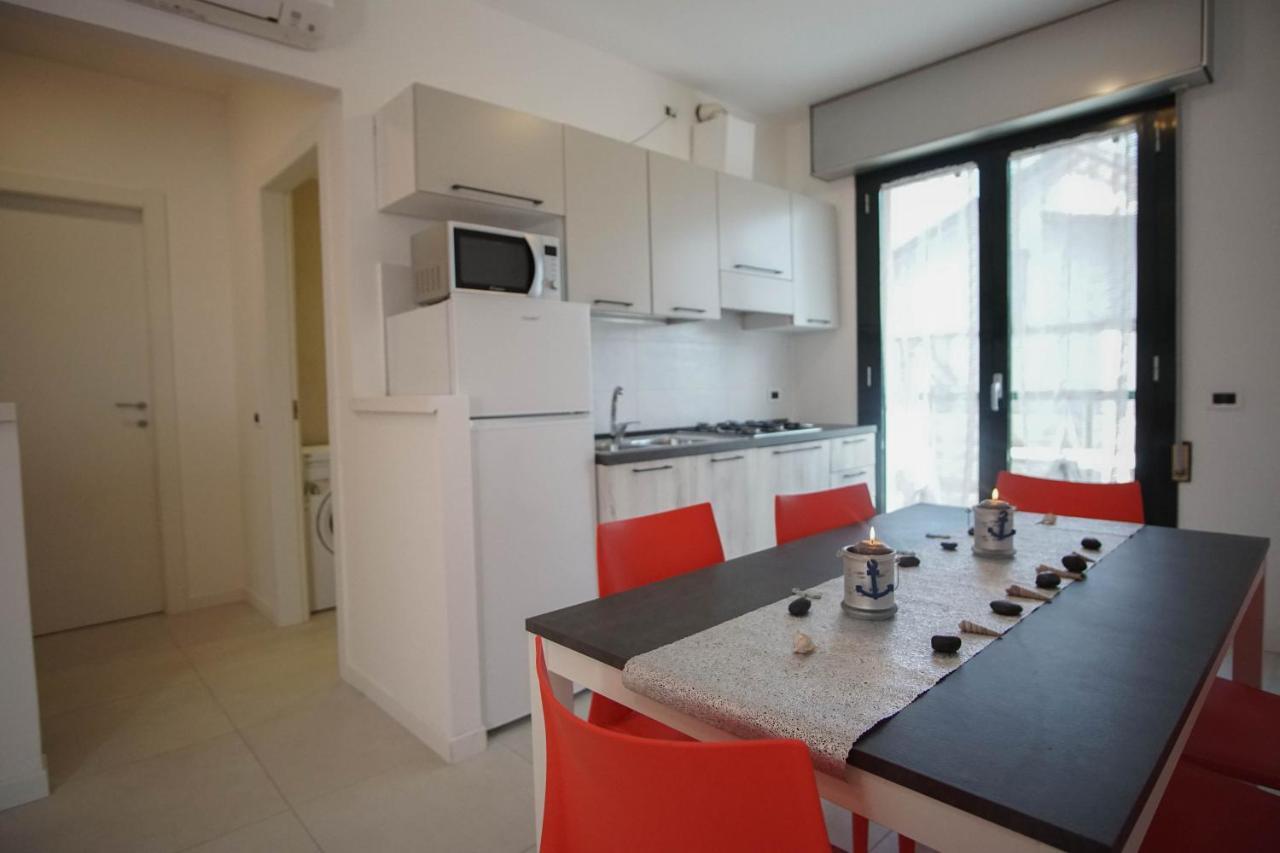 Quito Residence Movida E Spiaggia Лидо-ди-Езоло Экстерьер фото