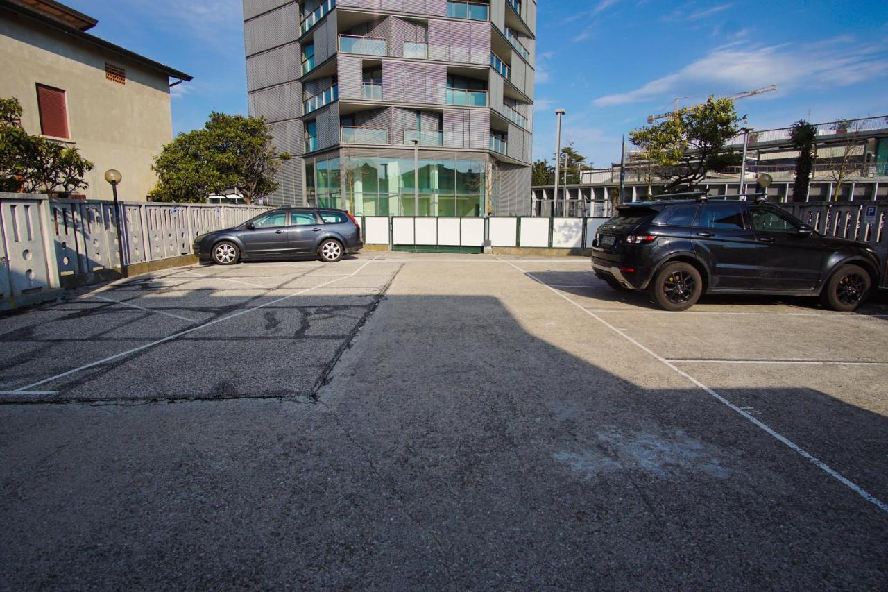 Quito Residence Movida E Spiaggia Лидо-ди-Езоло Экстерьер фото